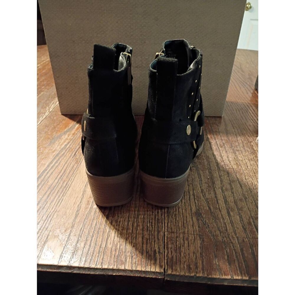 New Size 9.5 Maurices Black Rila Studded Bootie Ankle Boot Side Zip Faux Suede - Picture 5 of 9